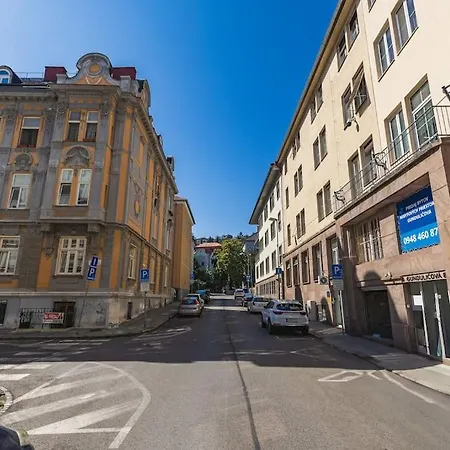 Stylish Next To President Palace Apartment