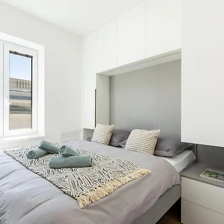 Apartment Stylish Next To President Palace